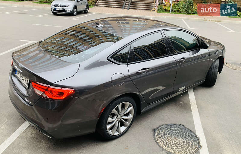 Седан Chrysler 200 2015 в Києві