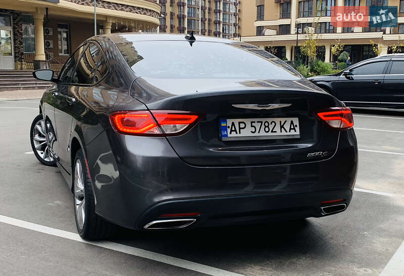 Седан Chrysler 200 2015 в Києві