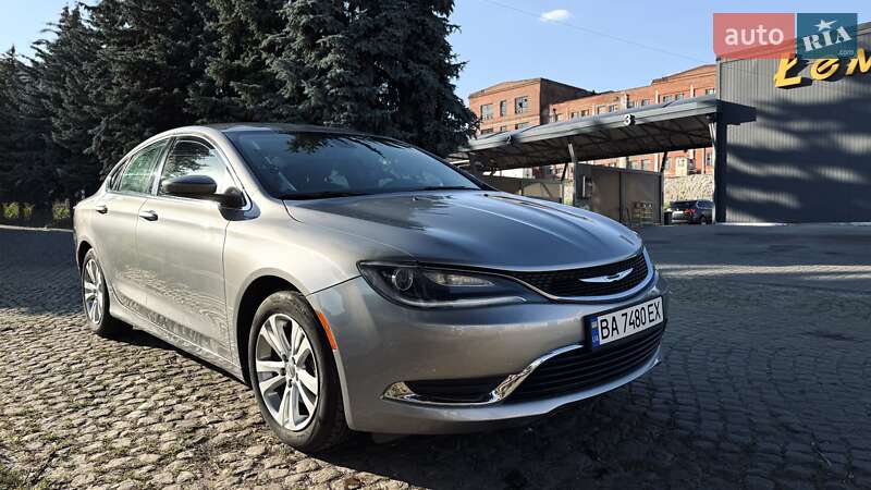 Седан Chrysler 200 2015 в Кропивницком