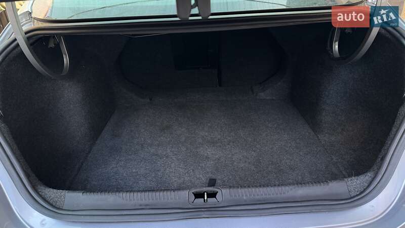 Седан Chrysler 200 2015 в Кропивницком