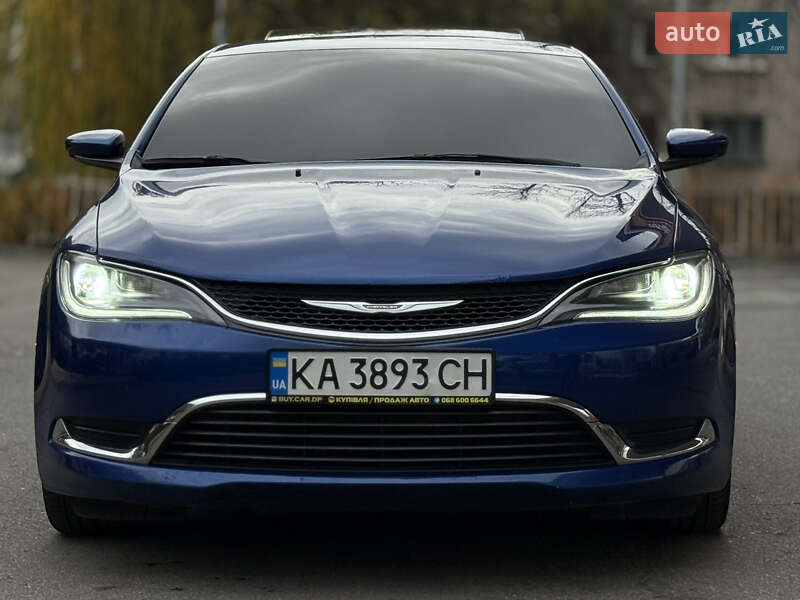 Седан Chrysler 200 2015 в Днепре