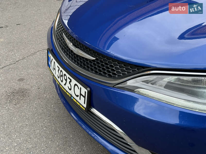 Седан Chrysler 200 2015 в Днепре