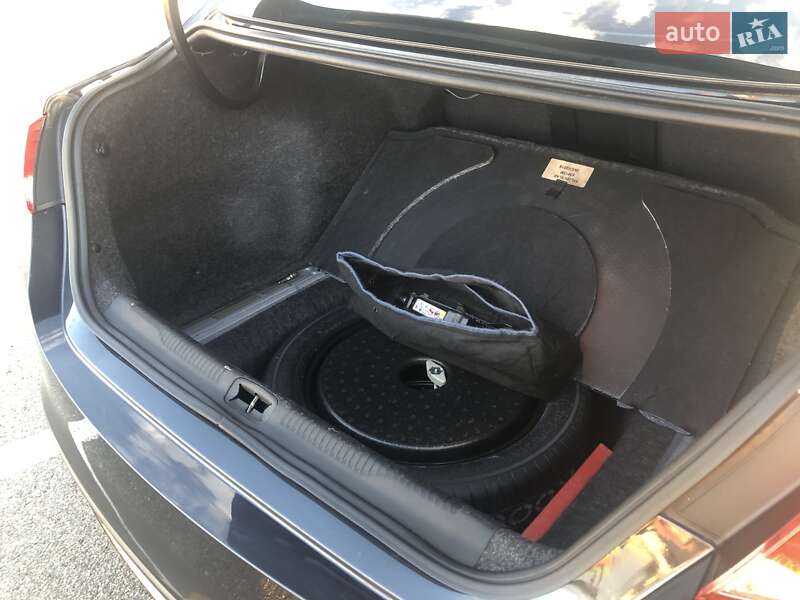 Седан Chrysler 200 2016 в Киеве