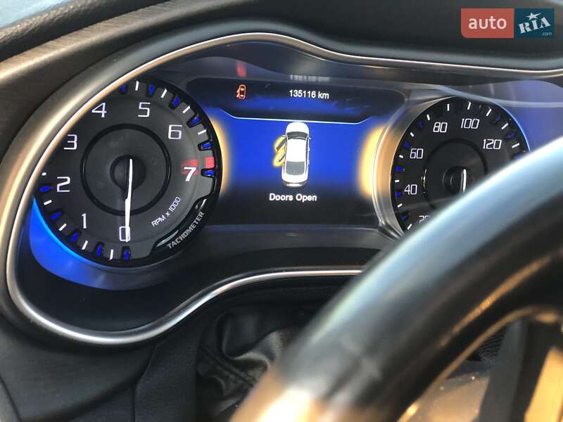 Седан Chrysler 200 2016 в Киеве