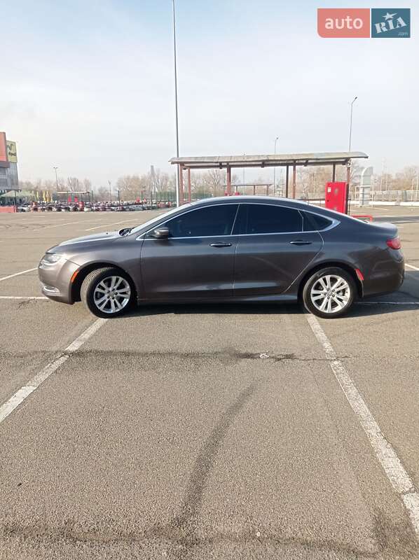 Седан Chrysler 200 2014 в Киеве
