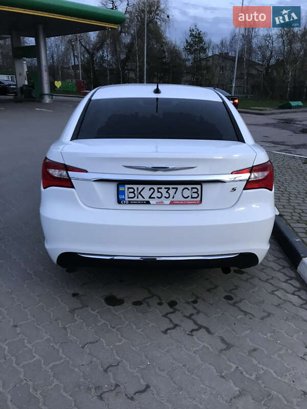 Седан Chrysler 200 2012 в Ровно фото 9 Седан Chrysler 200 2012 в Ровно