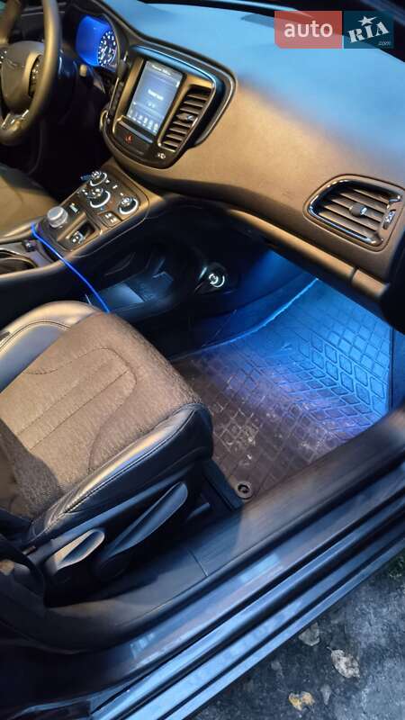 Седан Chrysler 200 2015 в Чернигове фото 16 Седан Chrysler 200 2015 в Чернигове