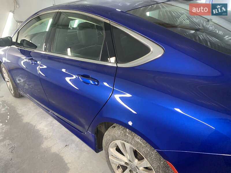 Седан Chrysler 200 2015 в Одессе