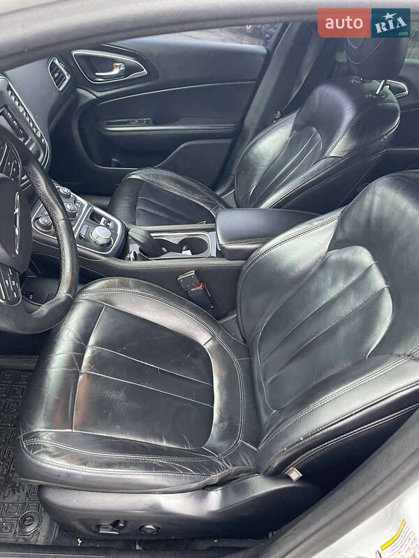 Седан Chrysler 200 2014 в Сарнах фото 11 Седан Chrysler 200 2014 в Сарнах