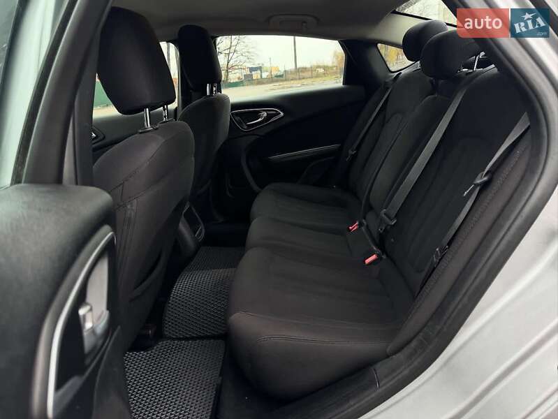 Седан Chrysler 200 2014 в Чернигове фото 8 Седан Chrysler 200 2014 в Чернигове
