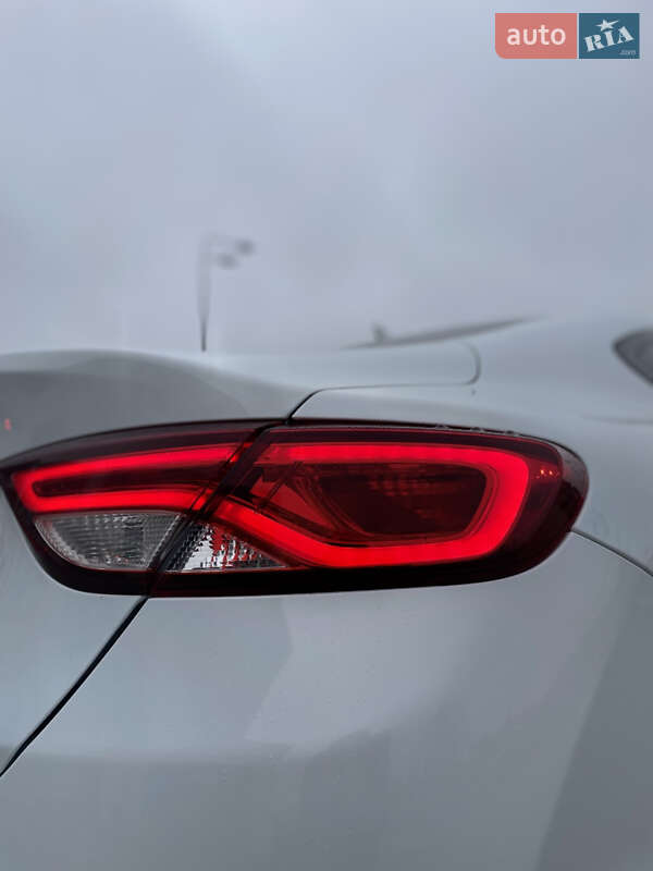 Седан Chrysler 200 2016 в Вінниці