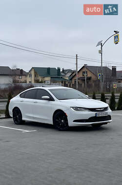 Седан Chrysler 200 2016 в Виннице
