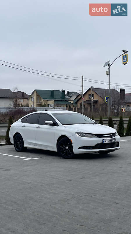 Седан Chrysler 200 2016 в Вінниці