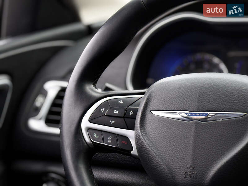 Седан Chrysler 200 2015 в Харькове