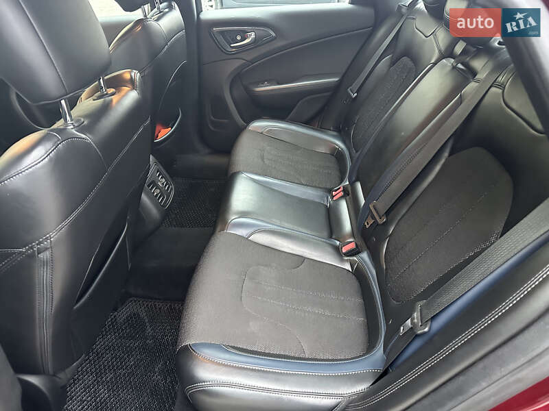 Седан Chrysler 200 2016 в Луцьку фото 16 Седан Chrysler 200 2016 в Луцьку