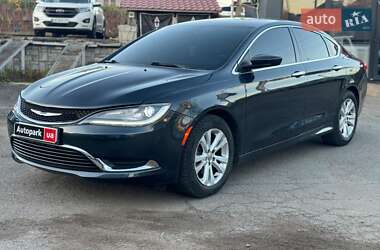 Седан Chrysler 200 2016 в Виннице