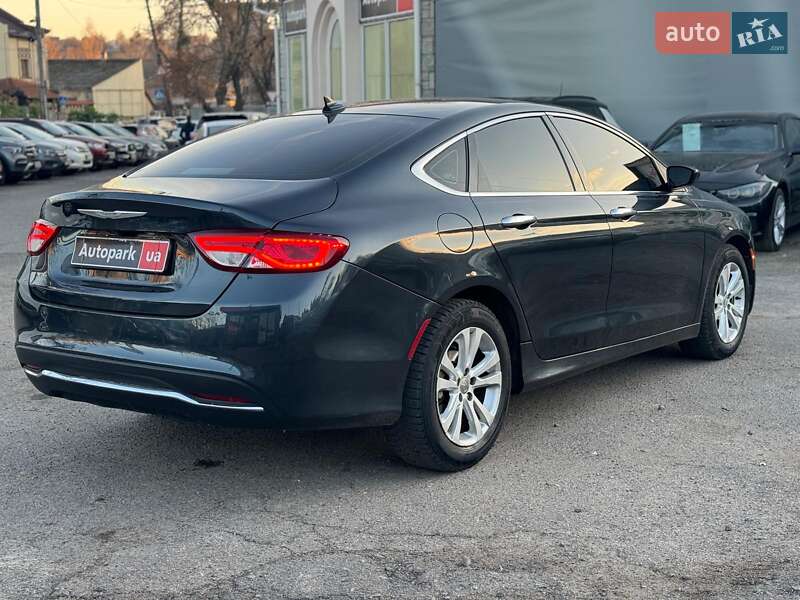 Седан Chrysler 200 2016 в Виннице