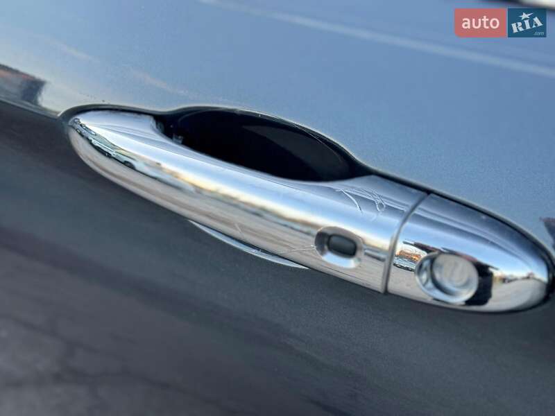 Седан Chrysler 200 2016 в Виннице