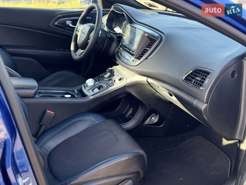 Седан Chrysler 200 2015 в Ровно фото 17 Седан Chrysler 200 2015 в Ровно