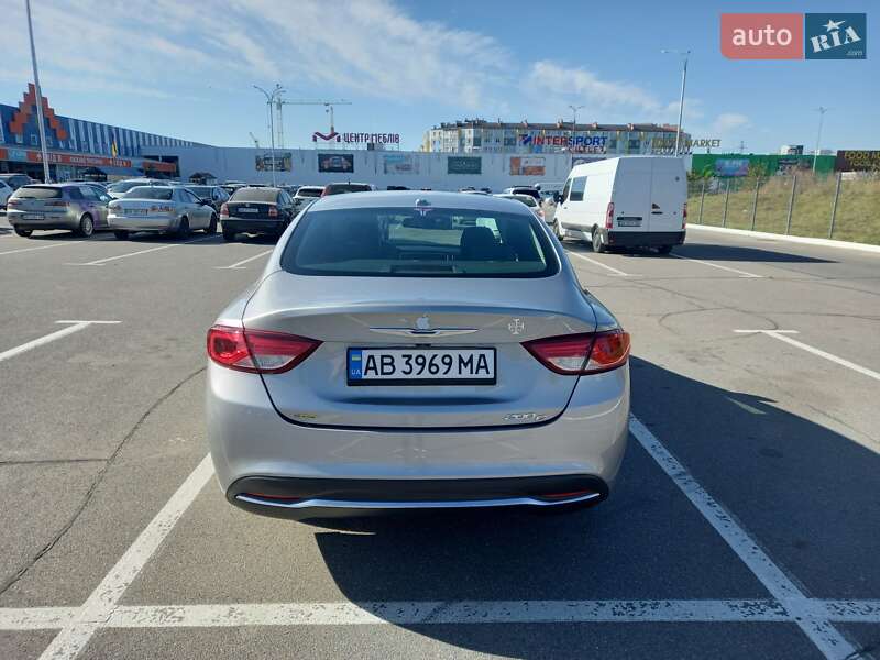 Седан Chrysler 200 2014 в Вінниці