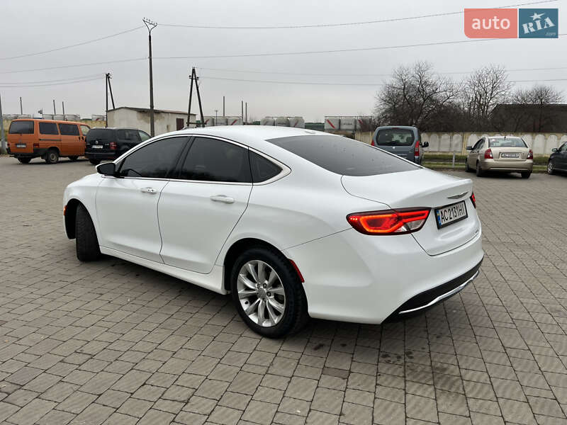 Седан Chrysler 200 2014 в Луцьку