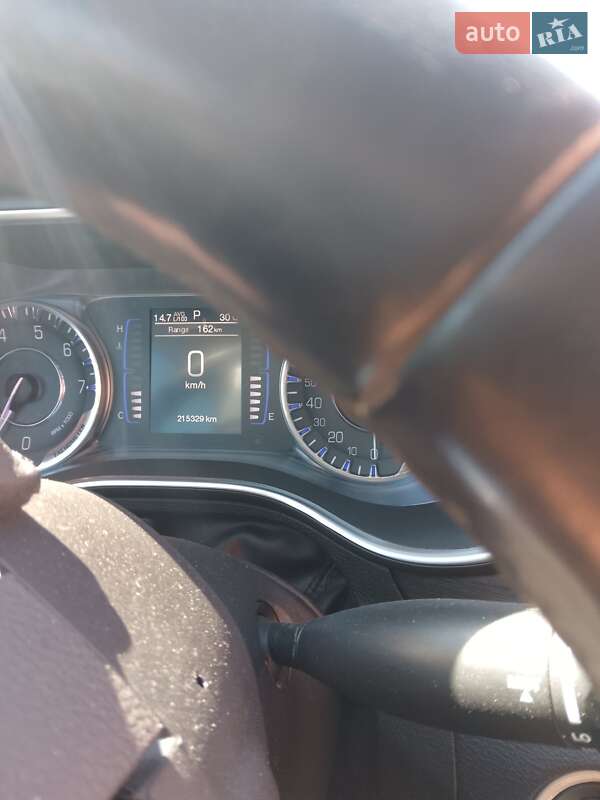 Седан Chrysler 200 2015 в Белой Церкви