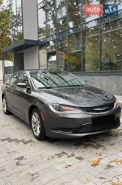 Седан Chrysler 200 2016 в Киеве