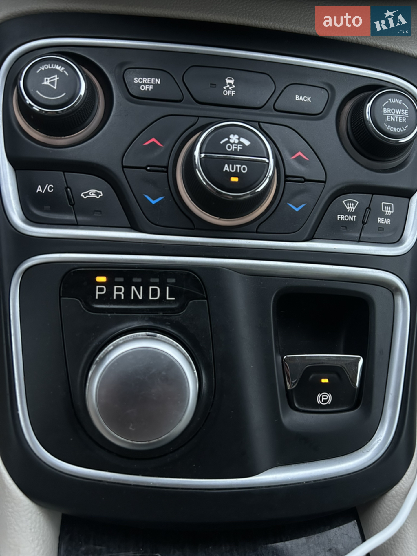 2014 Chrysler 200 - мініатюра 27