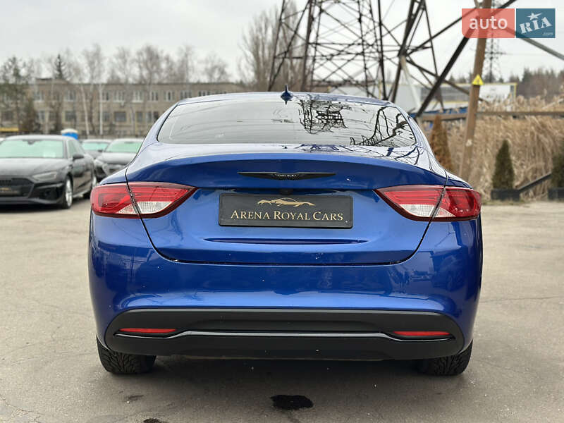 Седан Chrysler 200 2016 в Харкові