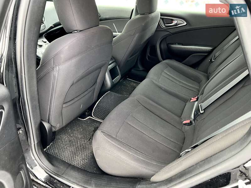 Седан Chrysler 200 2015 в Андрушевке фото 10 Седан Chrysler 200 2015 в Андрушевке