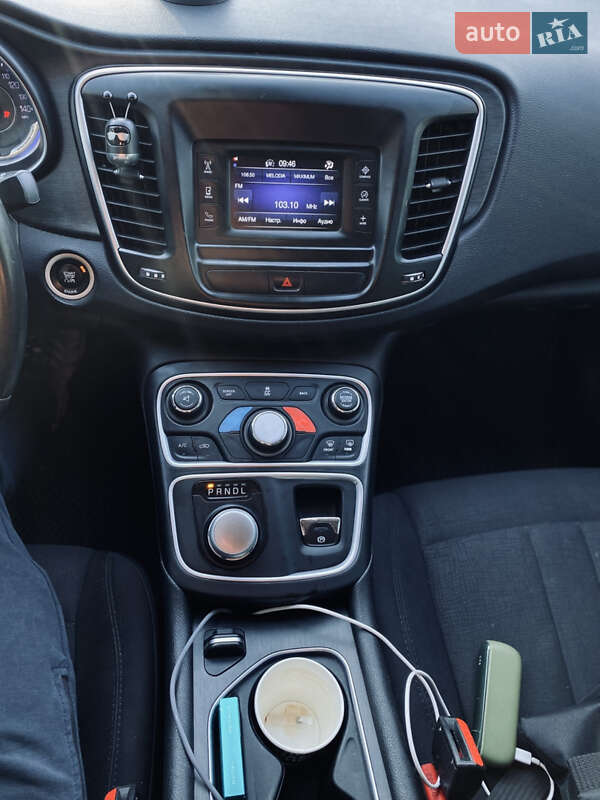 Седан Chrysler 200 2015 в Запоріжжі фото 22 Седан Chrysler 200 2015 в Запоріжжі