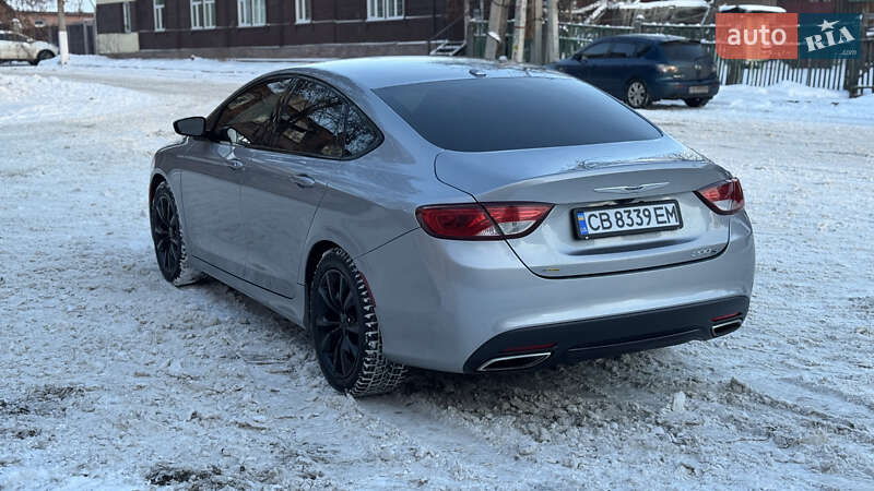 Седан Chrysler 200 2015 в Чернигове