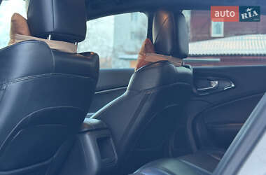 Седан Chrysler 200 2015 в Чернігові