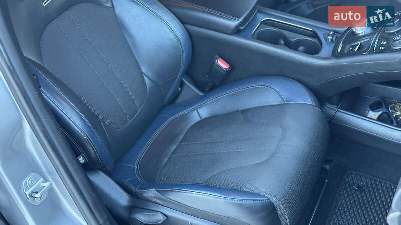 Седан Chrysler 200 2015 в Чернигове