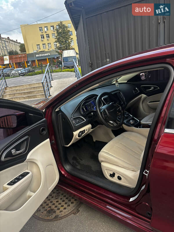 Седан Chrysler 200 2014 в Києві