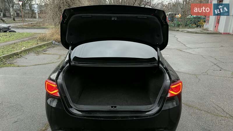 Седан Chrysler 200 2014 в Запоріжжі