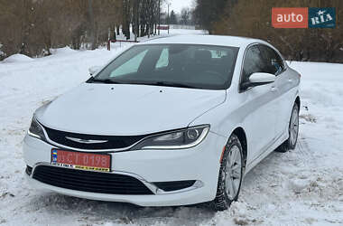 Седан Chrysler 200 2015 в Дубно