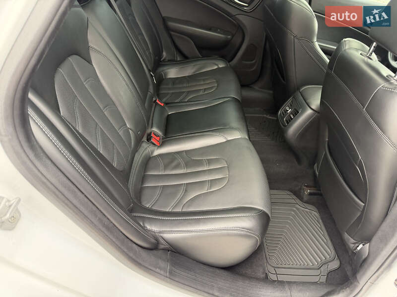 Седан Chrysler 200 2016 в Виннице фото 55 Седан Chrysler 200 2016 в Виннице