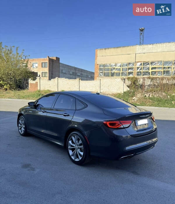 Седан Chrysler 200 2015 в Балте
