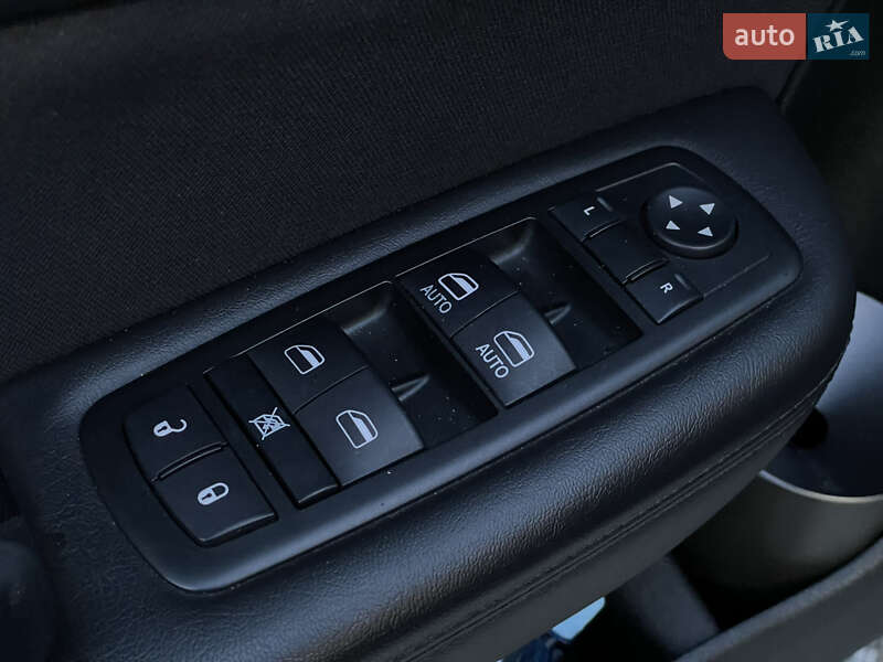 Седан Chrysler 200 2014 в Одессе