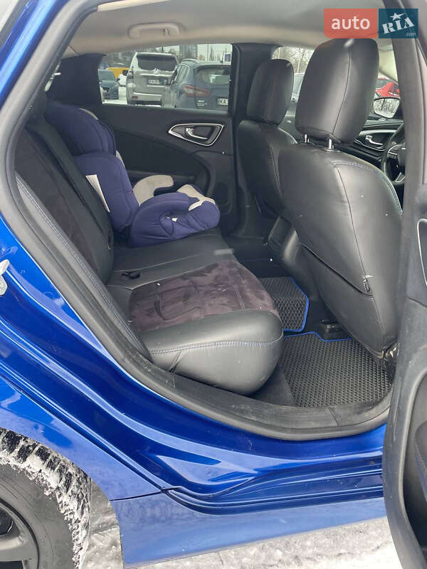 Седан Chrysler 200 2015 в Киеве фото 10 Седан Chrysler 200 2015 в Киеве