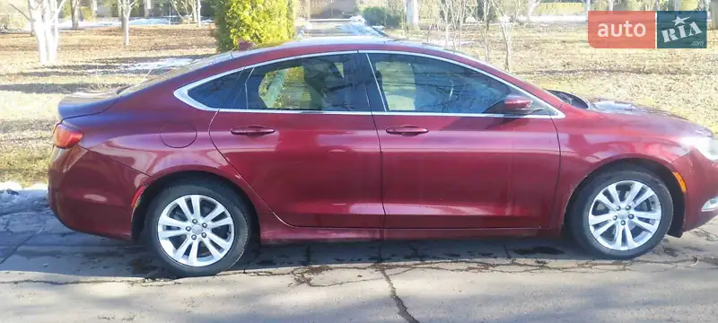 Chrysler 200