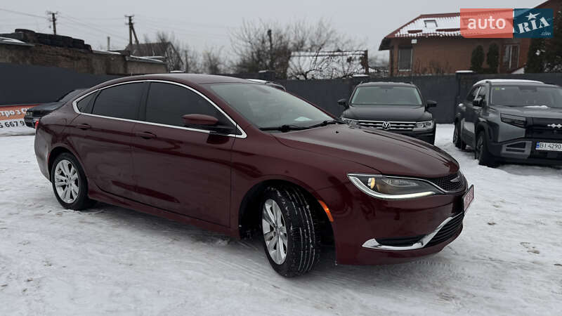 Седан Chrysler 200 2016 в Полтаві