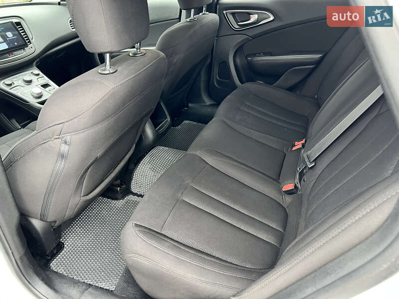 Седан Chrysler 200 2014 в Києві фото 14 Седан Chrysler 200 2014 в Києві