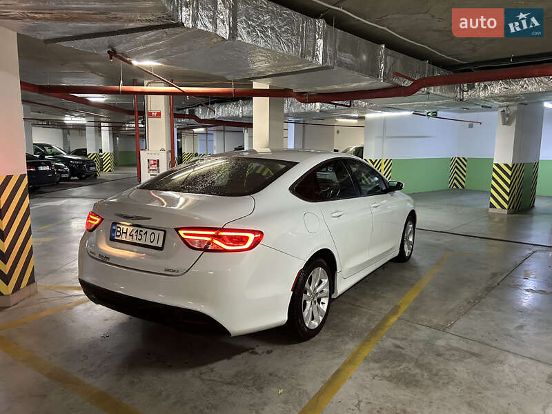 Седан Chrysler 200 2015 в Одессе