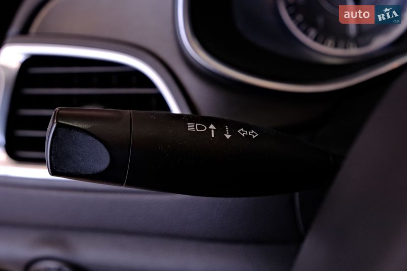 Седан Chrysler 200 2015 в Одесі