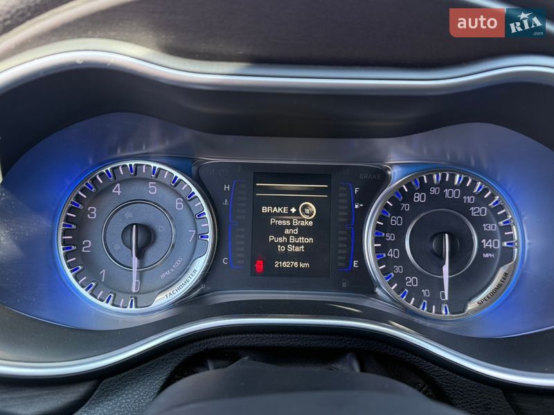 Седан Chrysler 200 2015 в Днепре