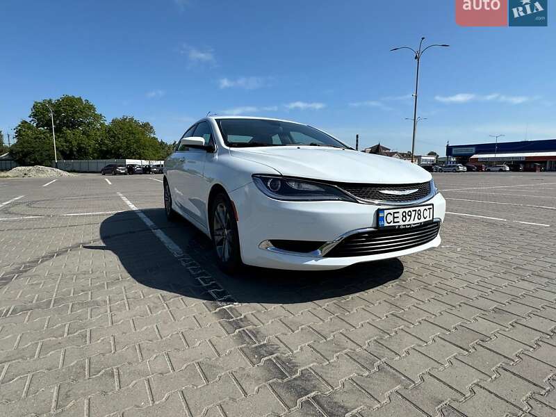 Седан Chrysler 200 2016 в Черновцах