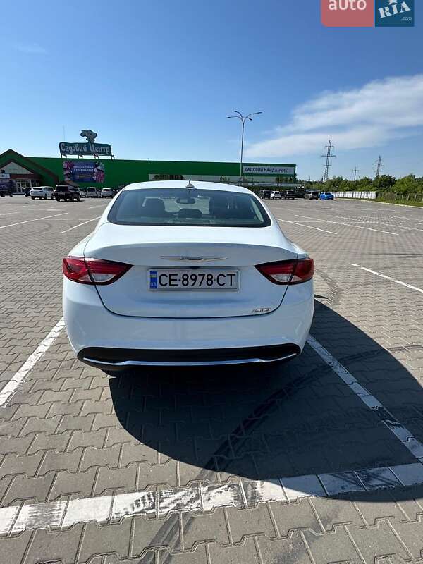 Седан Chrysler 200 2016 в Черновцах