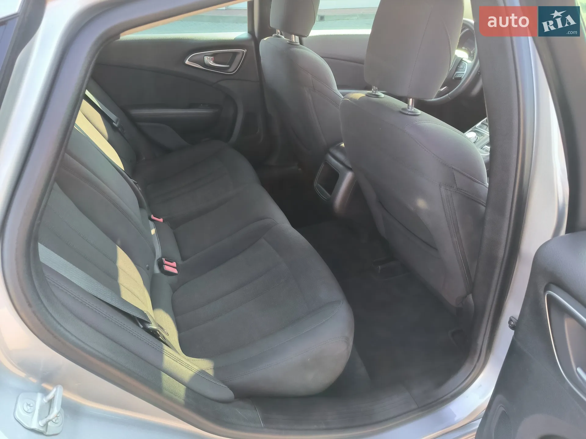 2015 Chrysler 200 - мініатюра 13